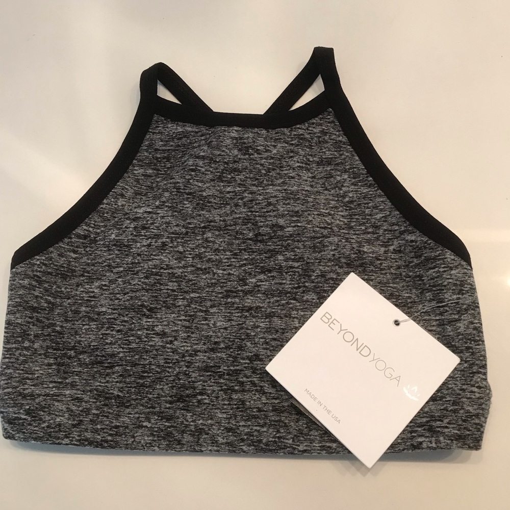 ❤️Gray Beyond Yoga sports bra